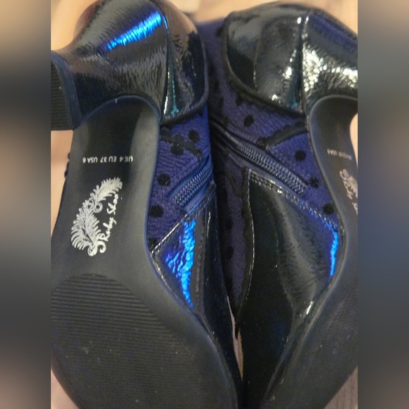 Ruby Shoo Antoinette in Navy Size 6 - Picture 6 of 7